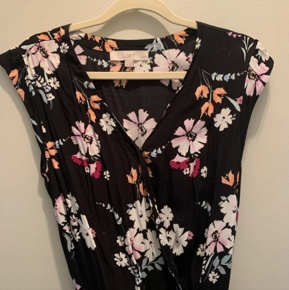 NWT, Ann Taylor LOFT, Black Garden Floral Ruffle Romper Size Medium - Picture 5 of 11